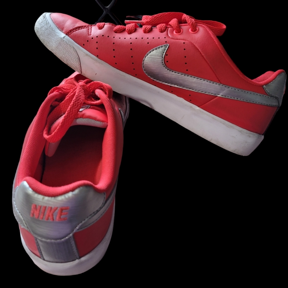 Nike Court Shoes Low Cut Sneakers Red with Silver Swoosh 8.5
